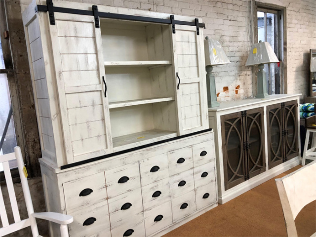 Split Nickel Hutch